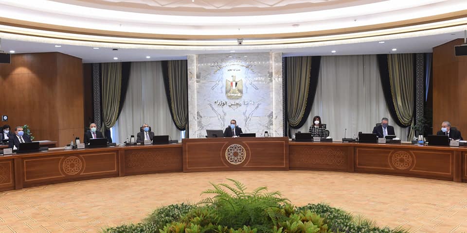 مدبولى يوجه الوزراء بالتواجد بشكل تدريجى فى مقار الوزارات بالعاصمة الإدارية