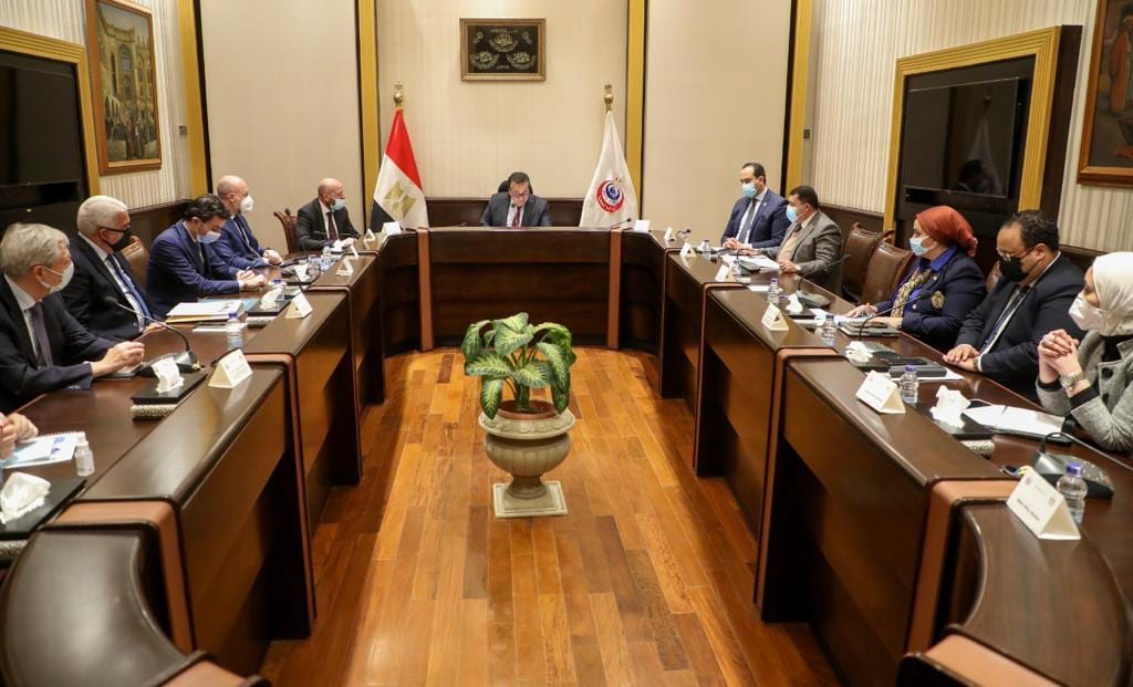 “عبد الغفار” يبحث مع “إينى الإيطالية” تعزيز التعاون فى القطاع الصحى