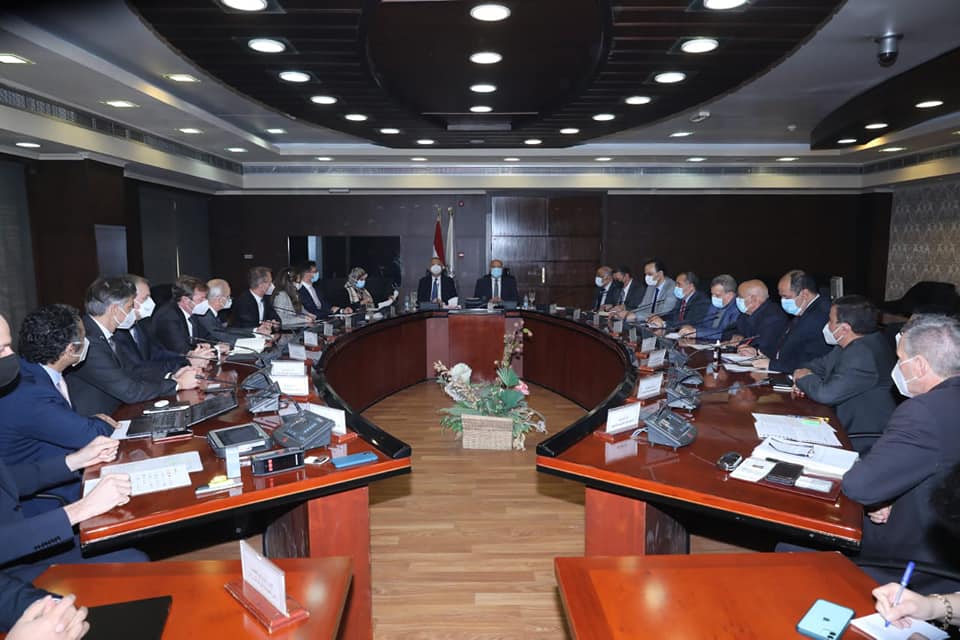 شراكة مصرية نمساوية لإنشاء خط جديد لإنتاج مفاتيح السكك الحديدية بورش العباسية