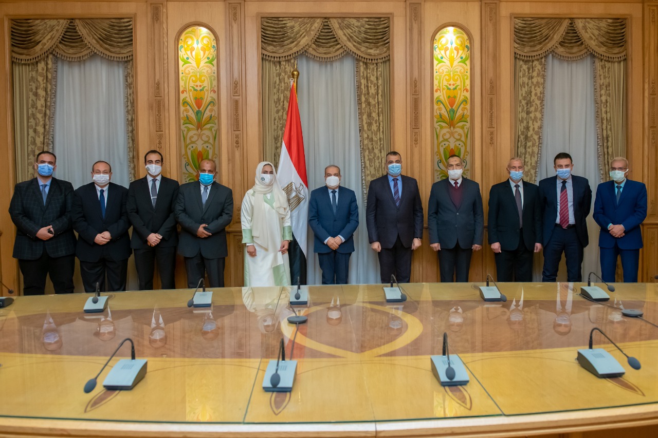 اتفاقية بين "الإنتاج الحربى" و"إم جلورى الإماراتية" لتأسيس شركة مساهمة لتصنيع السيارات