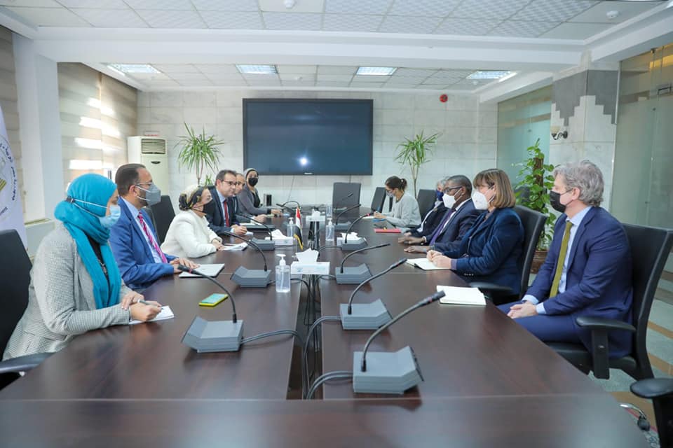 وزيرة البيئة تبحث مع مساعد السكرتير العام للمناخ بالأمم المتحدة الدعم الفني لترتيبات مؤتمر COP27