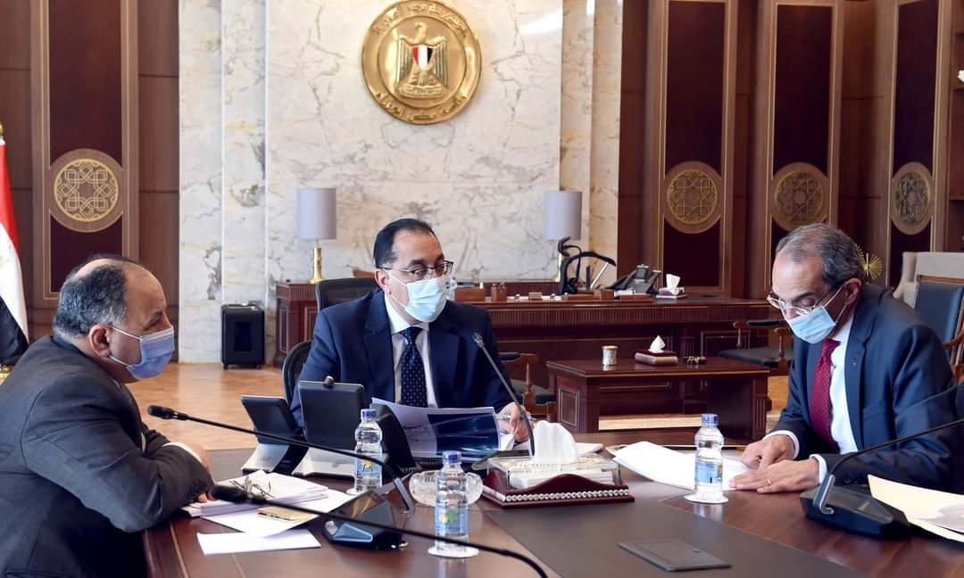 رئيس الوزراء يتابع موقف تنفيذ خطة وموازنة العام المالى الحالى لمشروعات “الاتصالات”