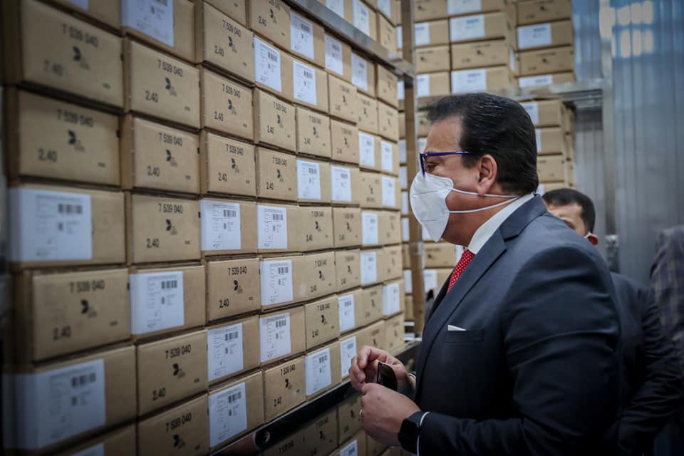 القائم بعمل وزير الصحة يوجه بدراسة التوسع في إنشاء مخازن للتموين الطبي بالمحافظات