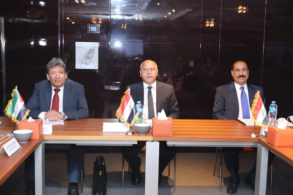 وزير النقل يترأس اجتماع الجمعية العمومية لشركة “الجسر العربي” للملاحة