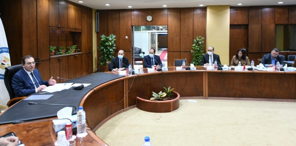 "الملا": خطط جديدة لتأمين احتياجات السوق المحلى من المنتجات البترولية والغاز الطبيعى