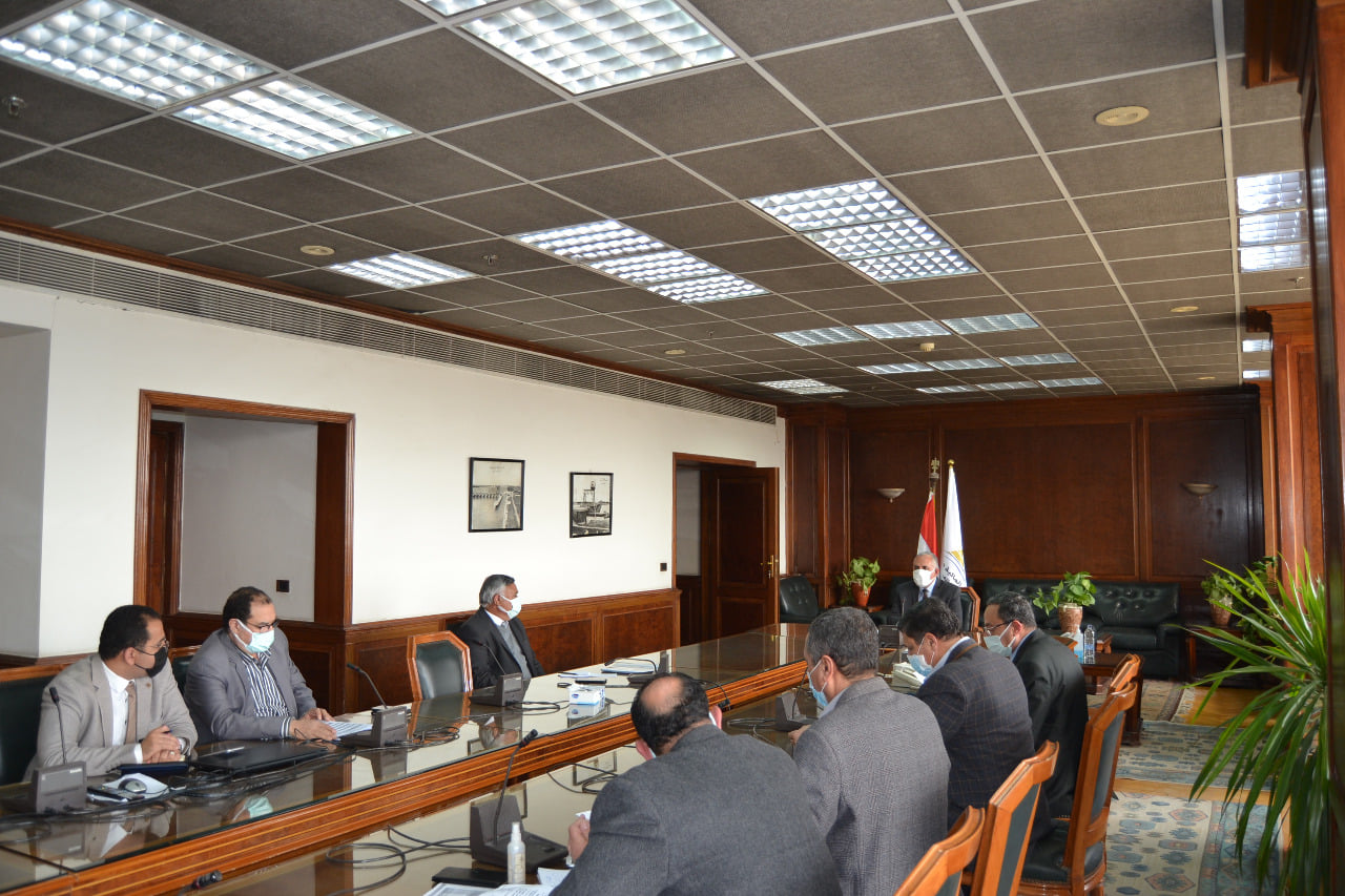 عبد العاطى: تطوير شامل لمنظومة الرى لتعظيم العائد من كل قطرة مياه