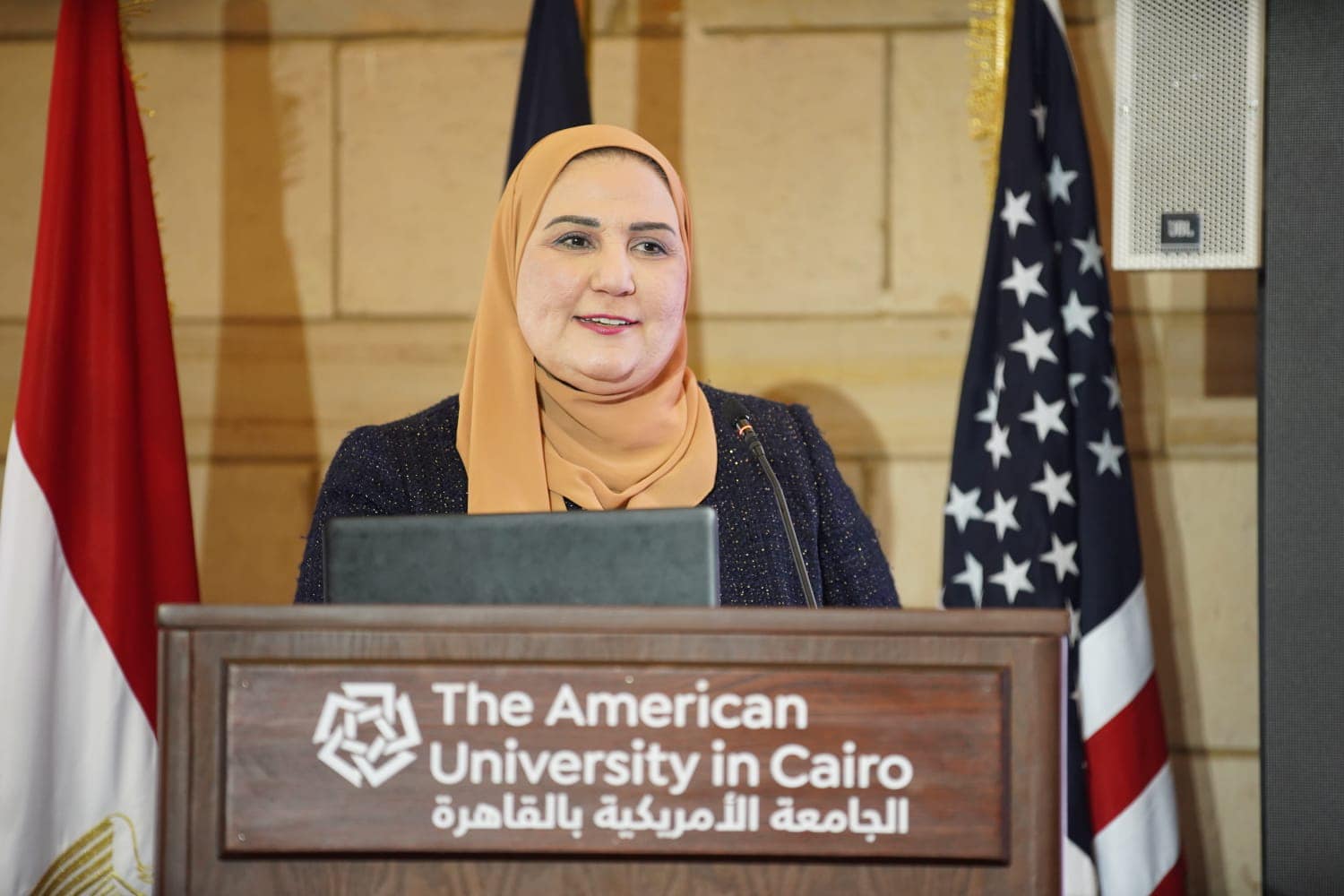 “التخطيط” تعقد مجموعة من الجلسات لمناقشة الحد من الفقر وتنمية الأسرة وتمكين المرأة