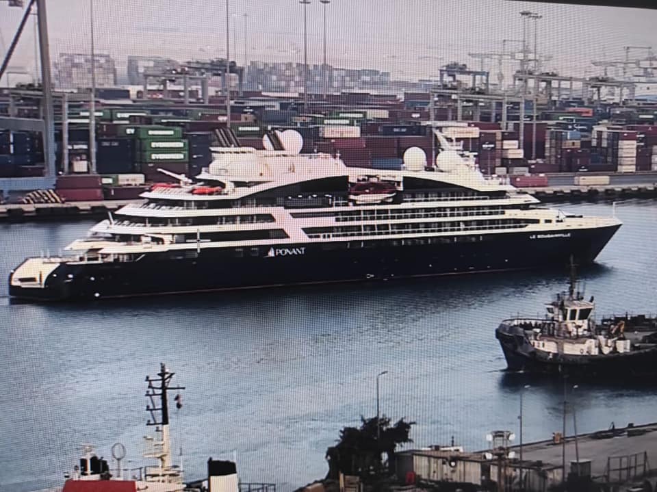 ميناء السخنة يستقبل 166 سائحاً في رحلة اليوم الواحد