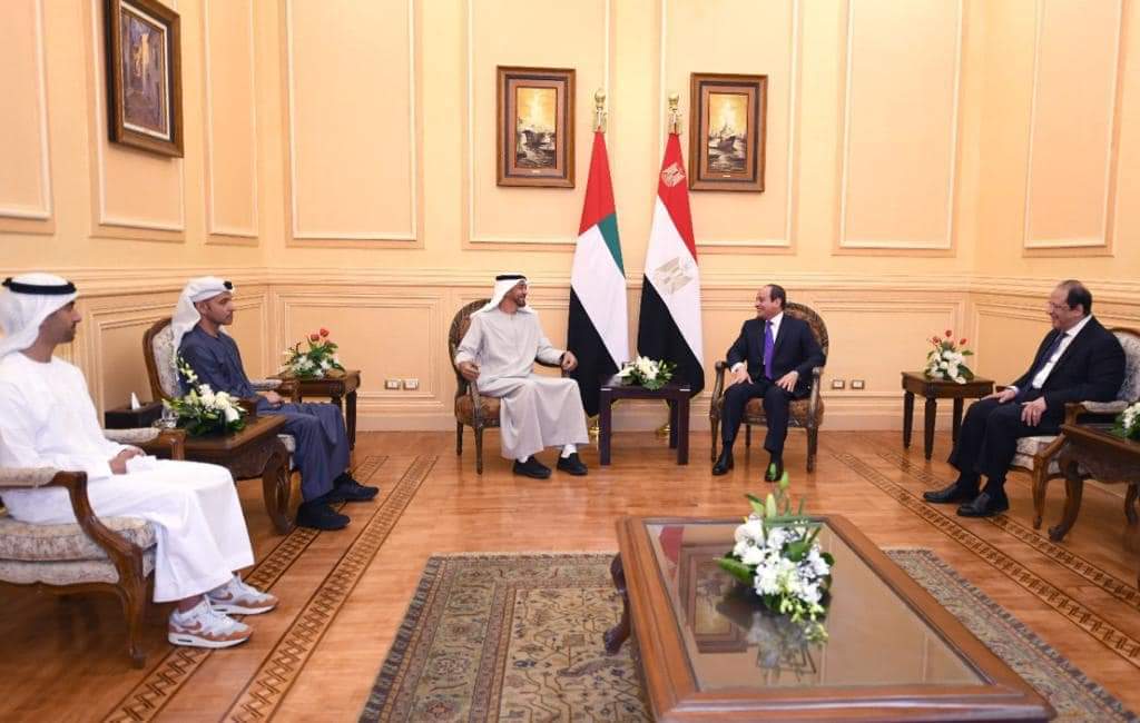 الرئيس السيسي ومحمد بن زايد يبحثان سبل تعزيز التعاون المشترك بين مصر والإمارات