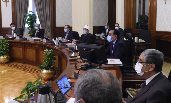 "الوزراء" يوافق على مد العمل ببرنامج تحفيز الطيران حتى 31 أكتوبر 2022