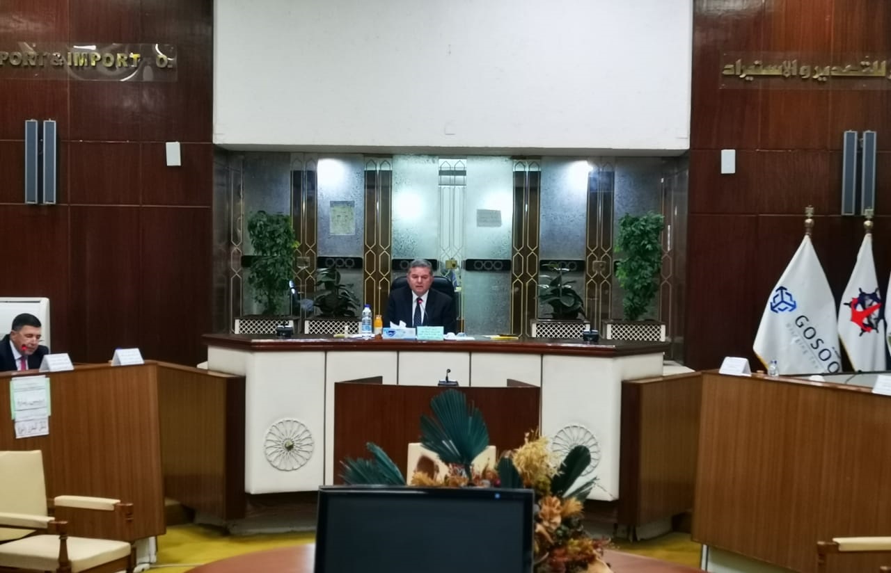 نقل تبعية شركتى "النيل" و"مصر للسيارات" إلى "القابضة المعدنية"