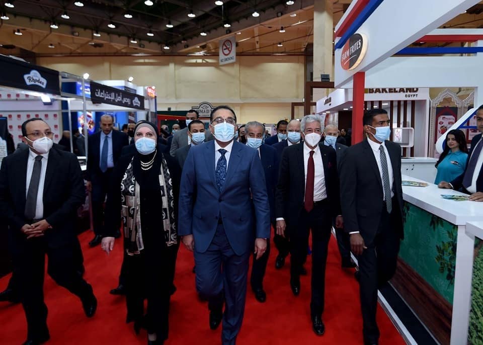 نيفين جامع: حريصون على تنظيم المعارض السلعية لتوفير المنتجات بأسعار مناسبة