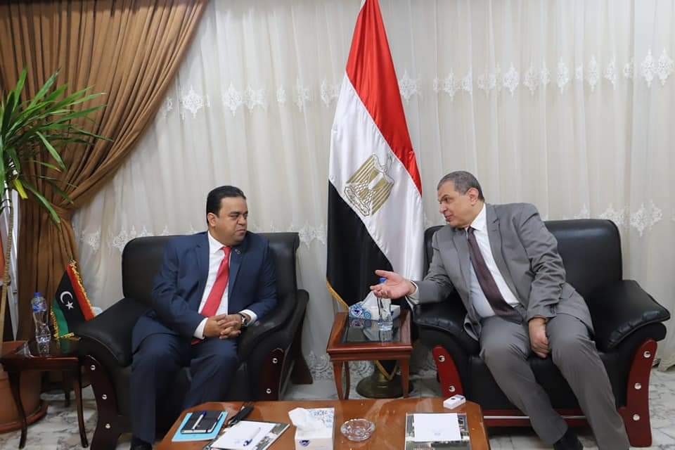 وزيرا العمل المصري والليبي يبحثان الحد الأدني للأجور لاستقدام عمالة إعادة الإعمار