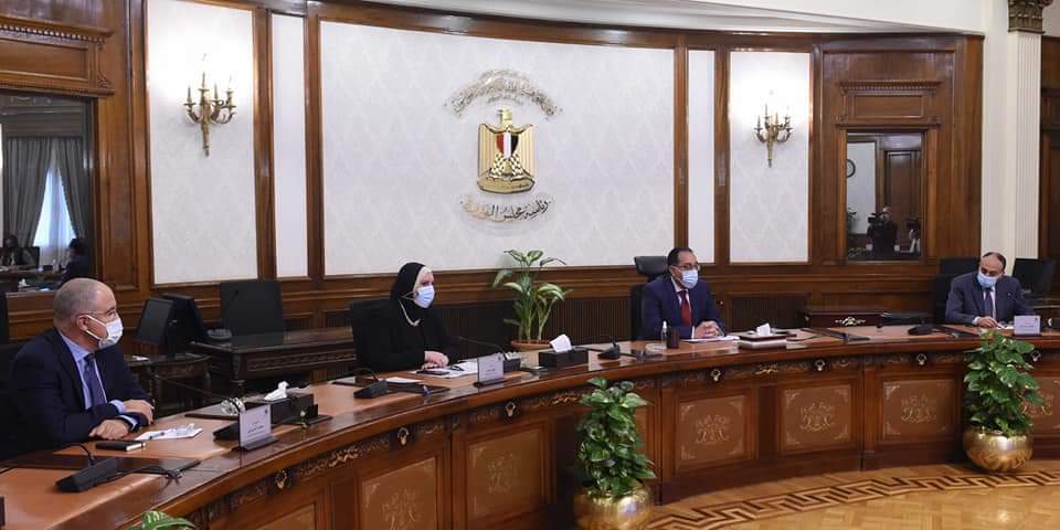 رئيس الوزراء: نعمل بالتنسيق مع البنك المركزى على تيسير إجراءات الحصول على مستلزمات الإنتاج
