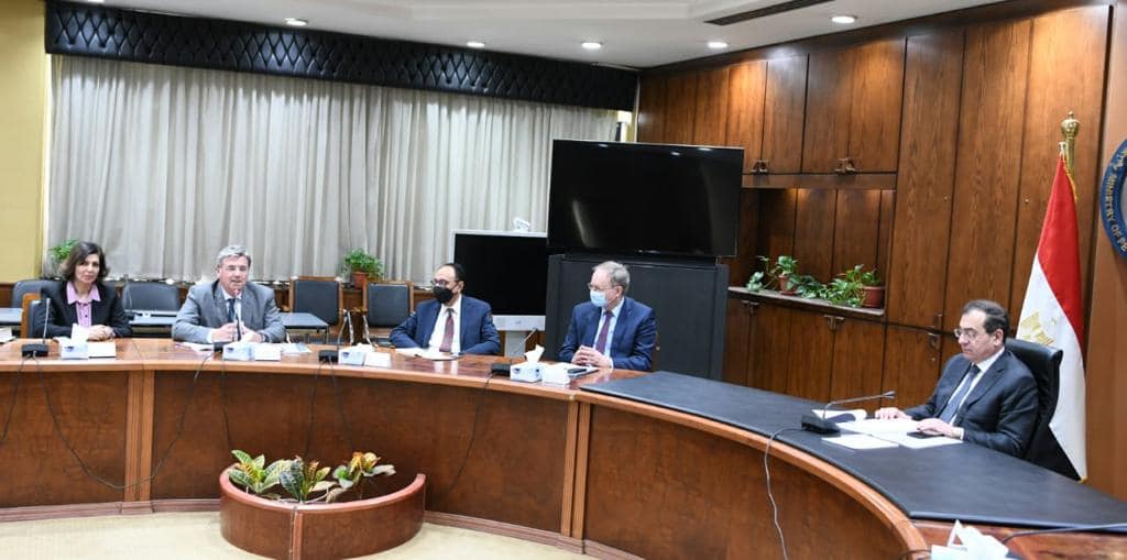 شركة بلجيكية تبحث إنشاء مركز عالمى لتموين السفن فى مصر