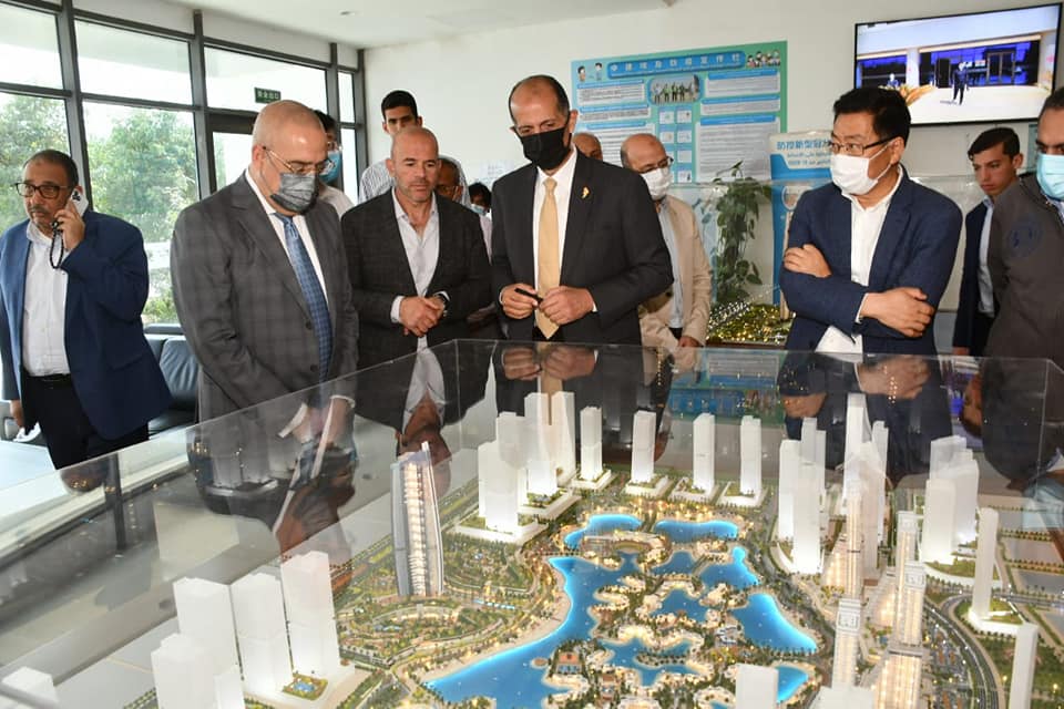 وزير الإسكان: تنفيذ 5 أبراج سكنية كاملة التشطيب والخدمات بأبراج الداون تاون فى العلمين الجديدة