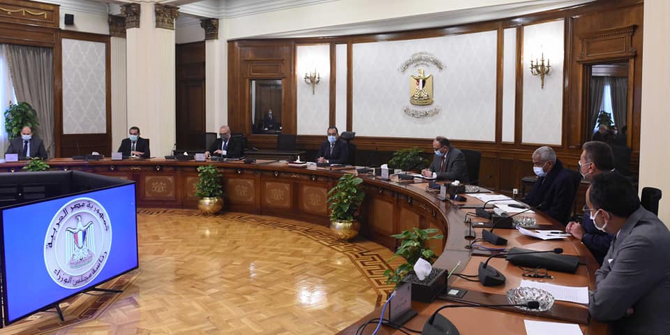 رئيس الوزراء يناقش مع المطورين آليات التعامل مع تداعيات الأزمة العالمية على القطاع العقارى