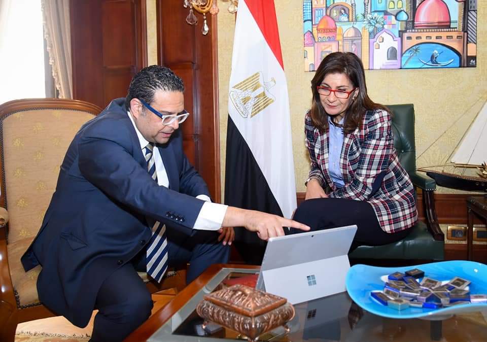 وزيرة الهجرة تبحث نقل صناعة تكنولوجيا الحلول المستدامة إلى مصر بهدف الحفاظ على البيئة