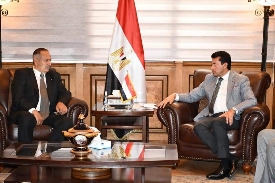وزير الرياضة يبحث استعدادات استضافة مصر لبطولة الأمم الأفريقية لكرة اليد 2022 و 2024