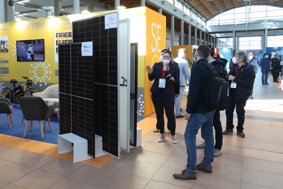 المعارض الإيطالية تستعرض فرص التحول نحو الطاقة النظيفة