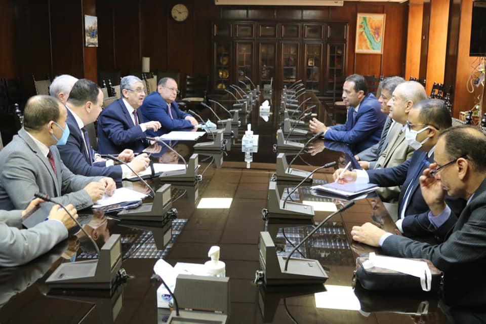وزير الكهرباء: توفير كافة الإمكانيات لمنظومة النقل الأخضر فى شرم الشيخ