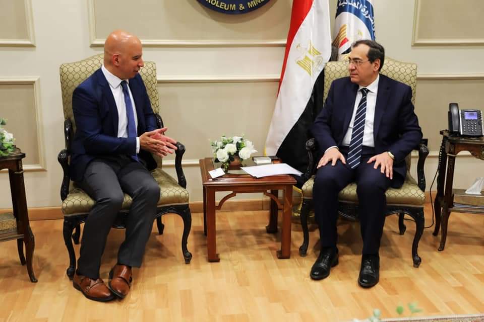 البترول: التعاون مع “جنرال اليكتريك” العالمية في مجال الاستدامة وخفض الانبعاثات 