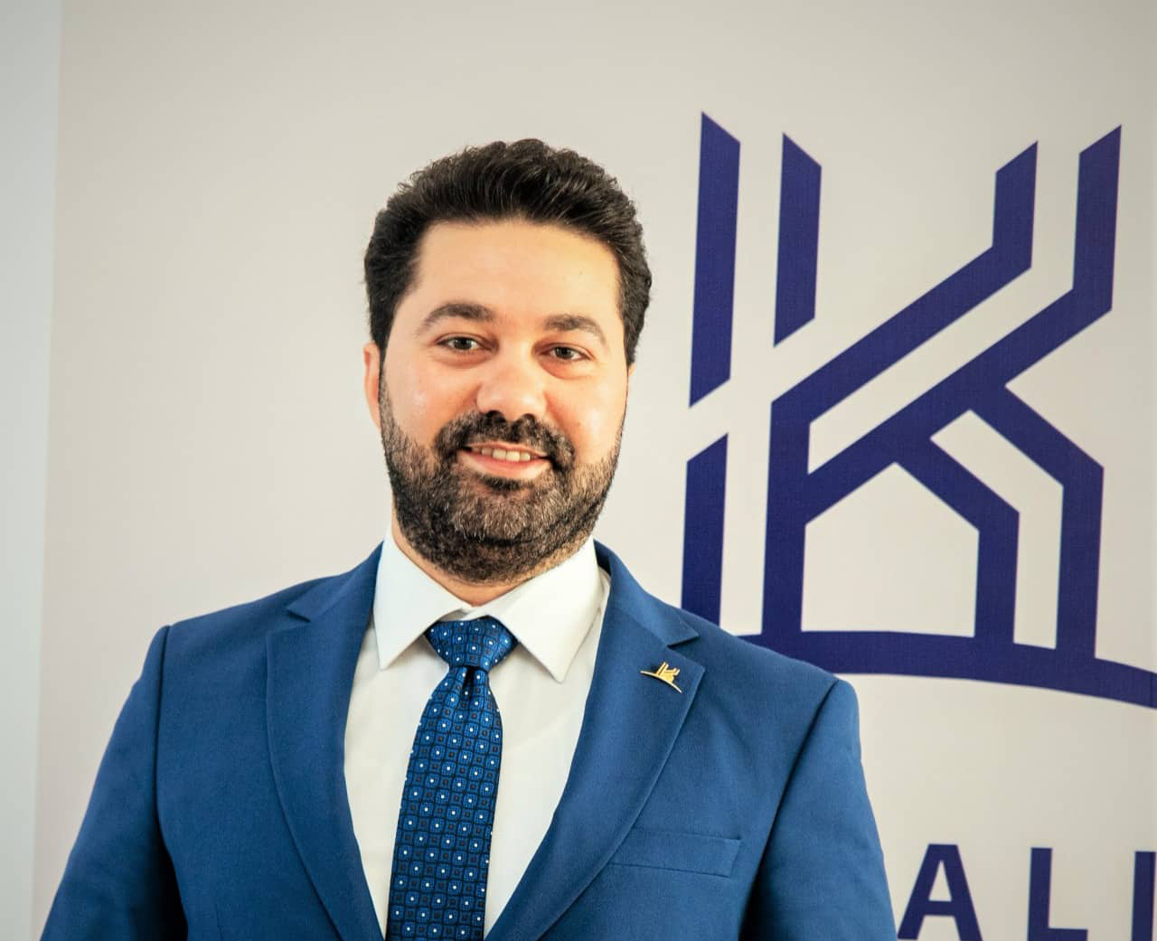 عمرو خليفة رئيس مجلس إدارة مجموعة الخليفة العقارية