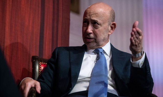 الرئيس السابق لـ"جولدمان ساكس": مخاطر كبيرة للغاية من اتجاه الاقتصاد الأمريكي نحو الركود