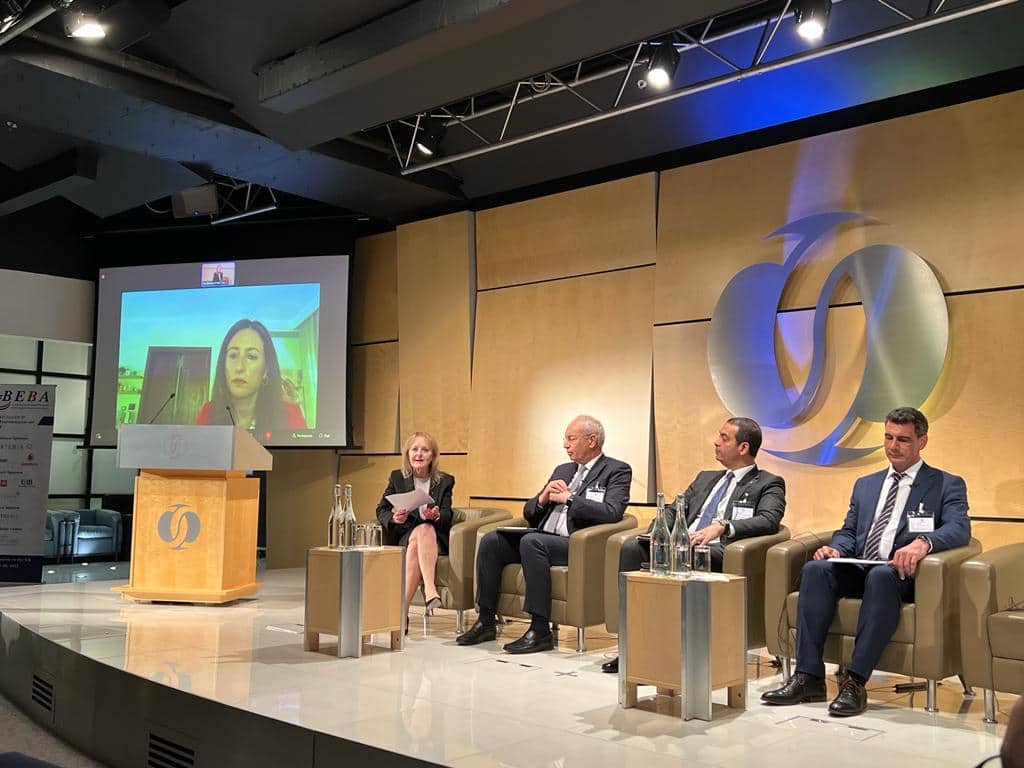 اقتصادية قناة السويس: توقيع عقود مشروعات الهيدروجين الأخضر في نوفمبر المقبل