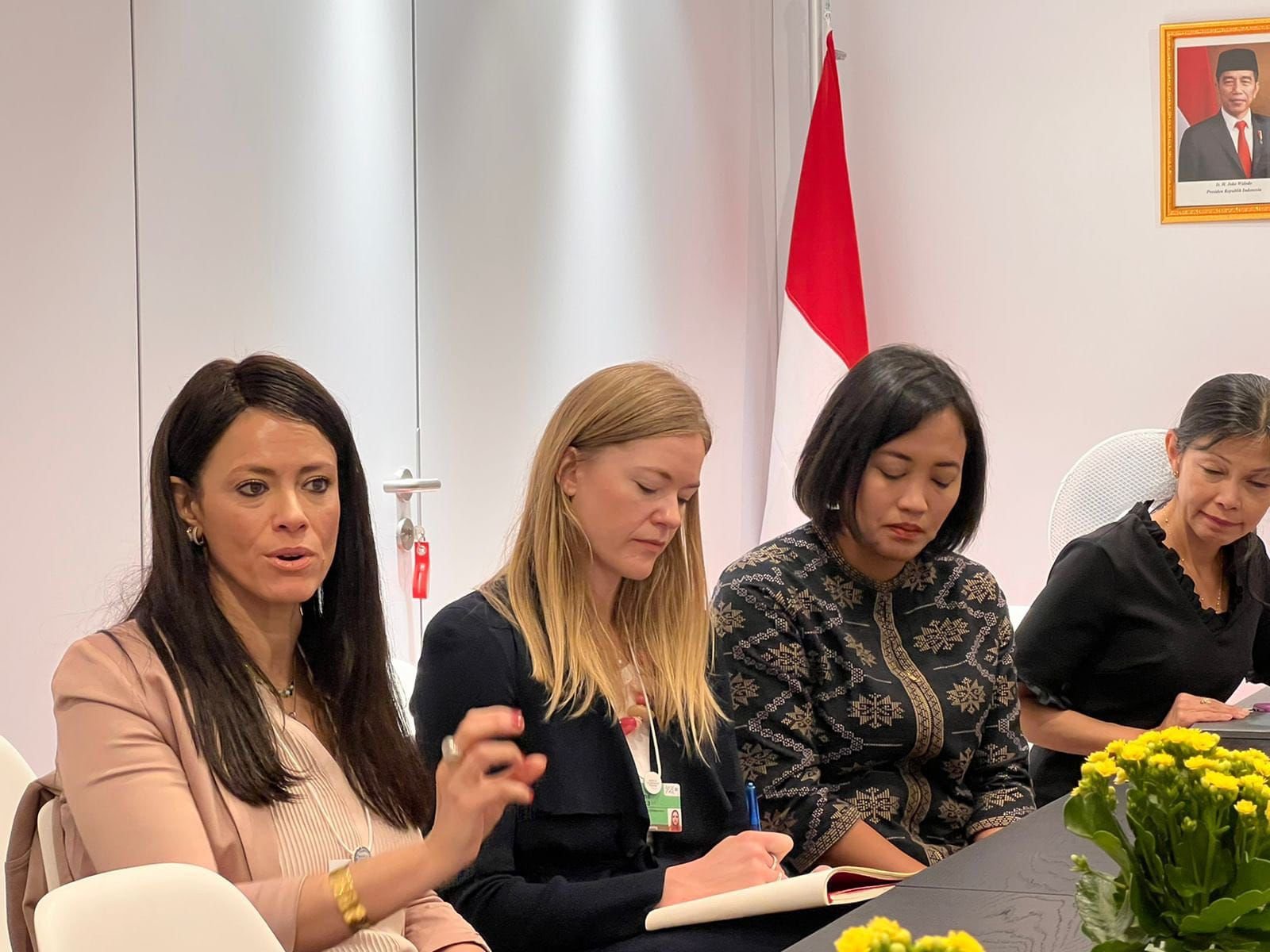 وزيرة التعاون الدولي تواصل لقاءاتها خلال منتدى "دافوس" لتعزيز أدوات التمويل المبتكر