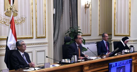 رئيس الوزراء: الحكومة ستطلق مشروعات كبيرة مع توفير حزمة حوافز لجذب الاستثمار الأجنبى