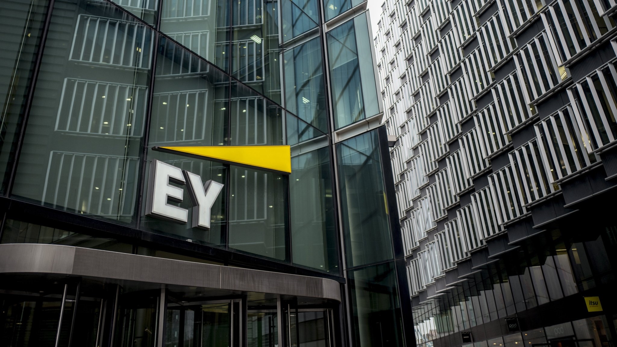 إرنست ويونج ؛ إرنست آند يونج