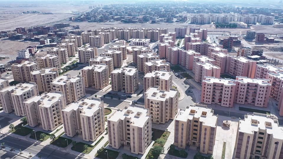 وزير الإسكان يتابع المشروعات الجارية بمدينتي قنا الجديدة وغرب قنا