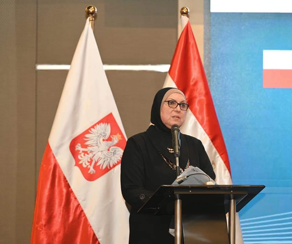 وزير الصناعة: حريصون على تطوير العلاقات الاقتصادية والتجارية والاستثمارية مع بولندا