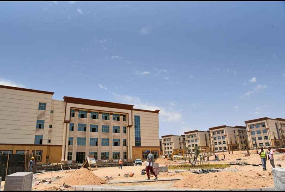 وزير التعليم العالى: 2.9 مليار جنيه تكلفة إنشاءات وتجهيزات جامعة أسيوط الأهلية