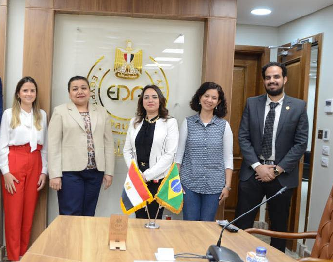 “هيئة الدواء” تبحث مع شركة روسية إنشاء مصنع للعدسات الطبية