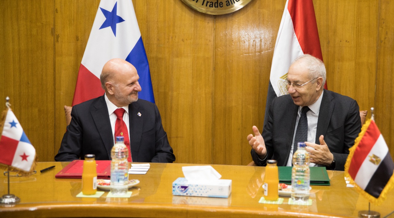 اقتصادية قناة السويس توقع اتفاقية تعاون مع اقتصادية قناة بنما