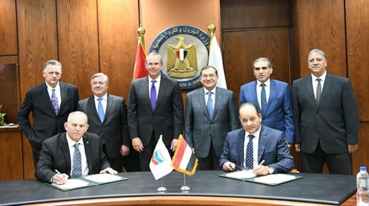 مذكرة تفاهم بين "إيجاس" و"شيفرون" لإسالة وتصدير غاز شرق المتوسط عبر مصر