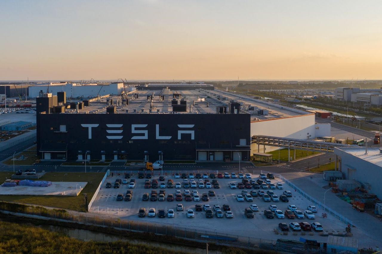 تسلا - شنجهاي