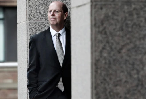 إيان هارنيت ؛ فاينانشيال تايمز