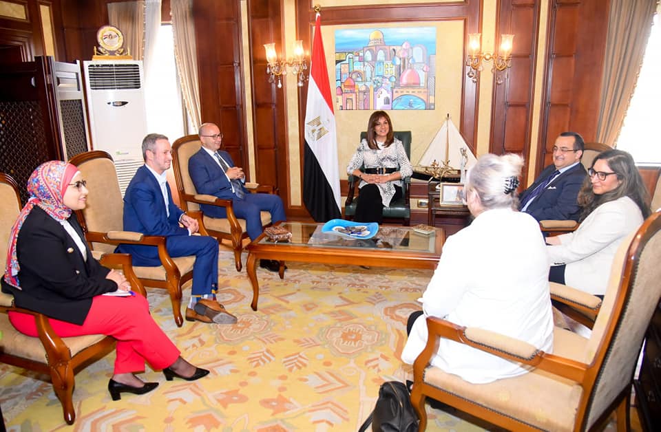 وزيرة الهجرة تستقبل مساعد نائب وزير الخارجية الكندي لبحث سبل التعاون المشترك