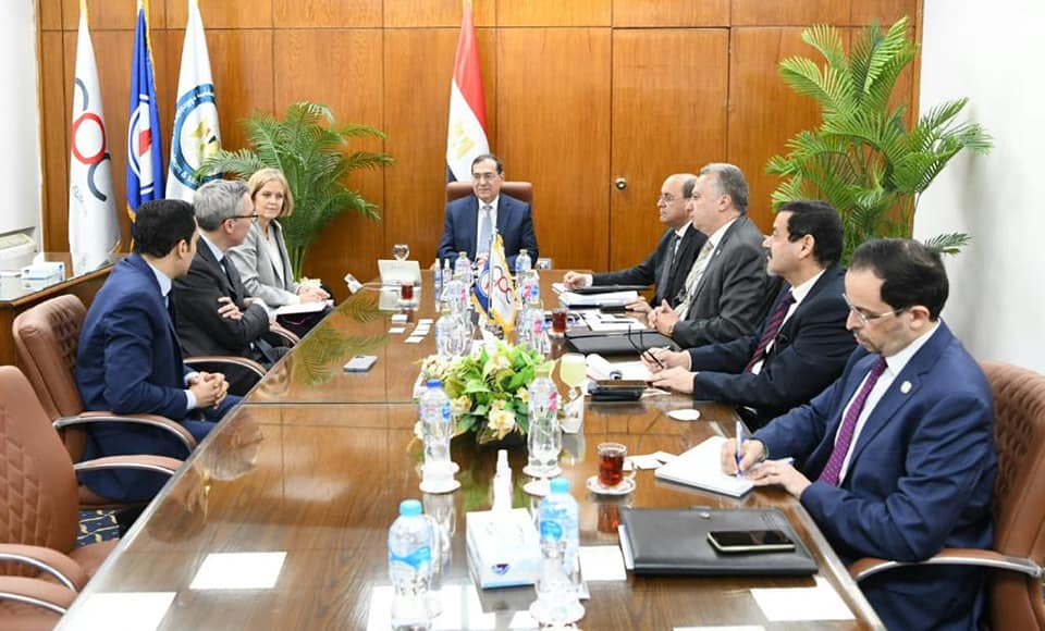 "البترول" تدرس فرص التعاون في إنتاج الأمونيا الخضراء مع "سكاتك" النرويجية