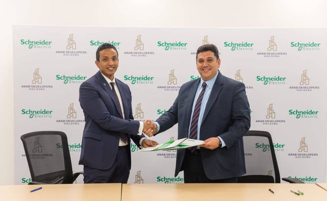 "شنايدر إلكتريك" توقع مذكرة تفاهم للتعاون مع مجموعة "المطورون العرب القابضة"