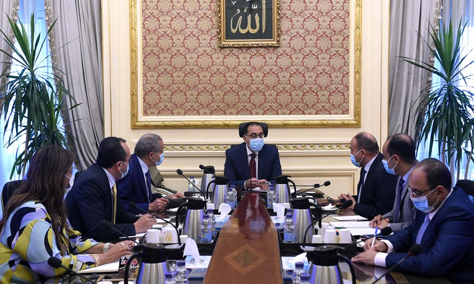 رئيس الوزراء يطمئن على توافر مخزون السلع الأساسية واستعدادات استقبال عيد الأضحى المبارك