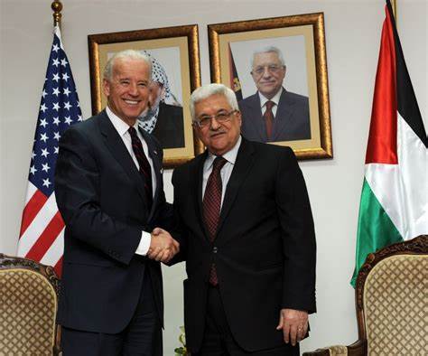 “أبومازن”: زيارة بايدن لفلسطين تعبر عن اهتمامه بتحقيق السلام