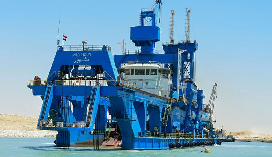 قناة السويس: الانتهاء من تكريك 43.6% لمشروع توسعة وتعميق القطاع الجنوبي