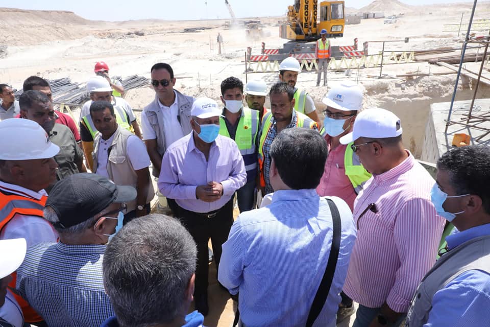 وزير النقل يتابع أعمال تنفيذ الخط الأول من مشروع القطار الكهربائى السريع