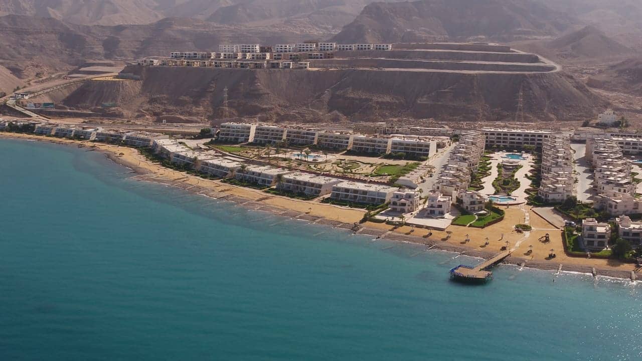 "الحجاز للتطوير" تنفذ المرحلة الأولى من مشروع "السخنة هيلز" باستثمارات 1.2 مليار جنيه