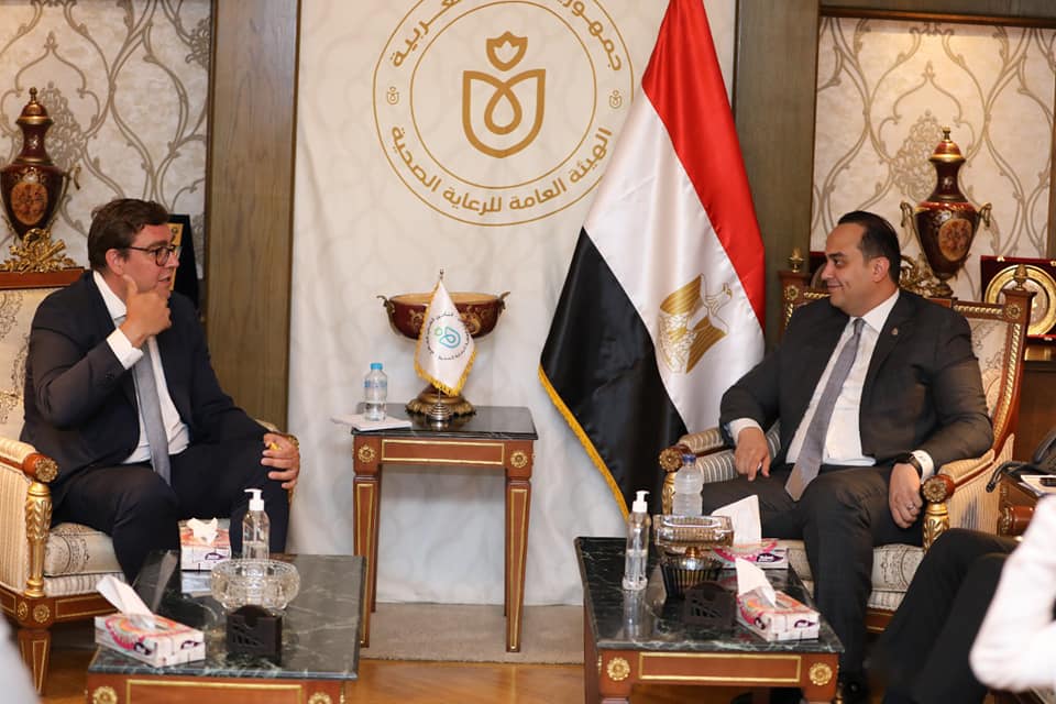 استقبل الدكتور أحمد السبكي، رئيس الهيئة العامة للرعاية الصحية، مساعد وزير الصحة والسكان، المشرف العام على مشروع التأمين الصحي الشامل، السيد ريكو إيلوفينيو،