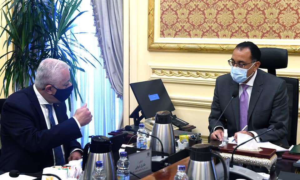 رئيس الوزراء يتابع مع وزير التربية والتعليم مستجدات تطوير المناهج الدراسية